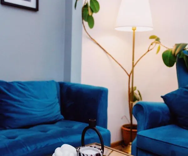 Charming In Old Town! *