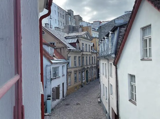 Charming In Old Town!